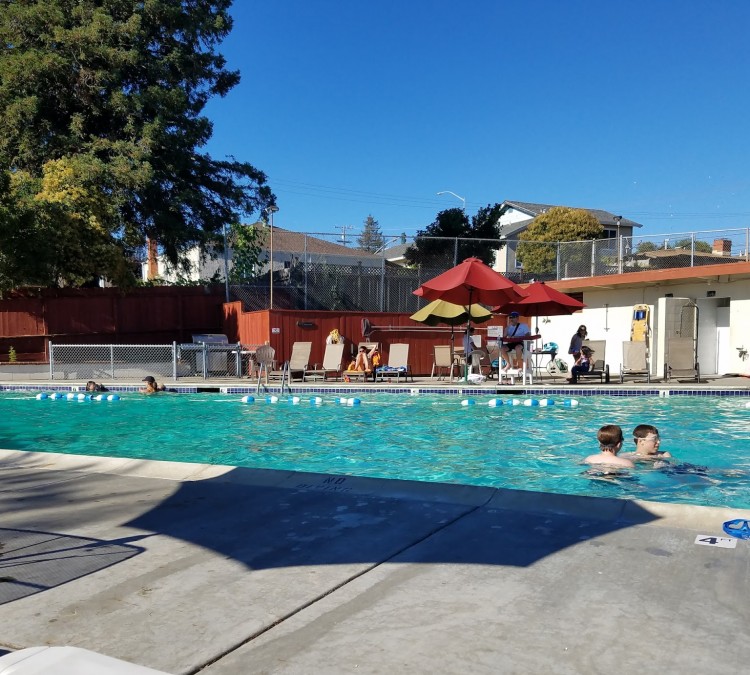 Forest Hills Swimming Club (Castro&nbspValley,&nbspCA)